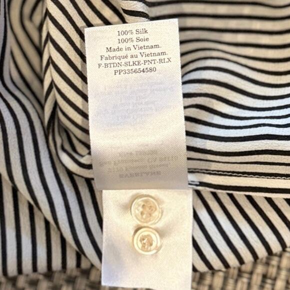 EVERLANE The Must-Have Shirt in 100% Washable Silk Black Micro-stripe 6 Preppy - Picture 7 of 8